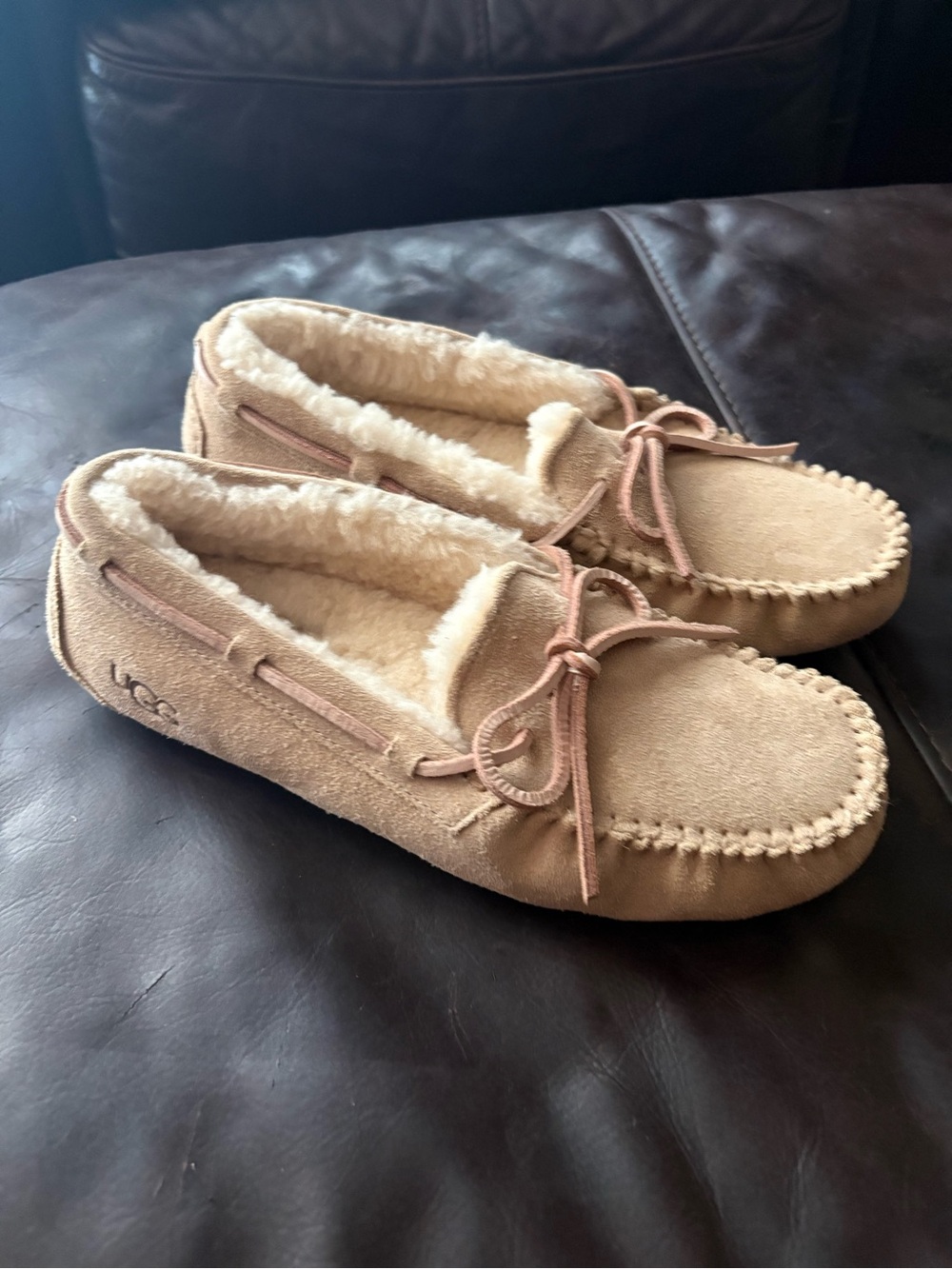 UGG Women's Chestnut Suede Moccasin Slippers - Chestnut